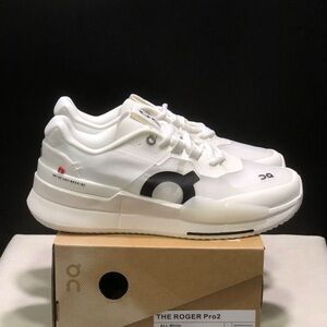 On Running The Roger Pro2 White Sneakers